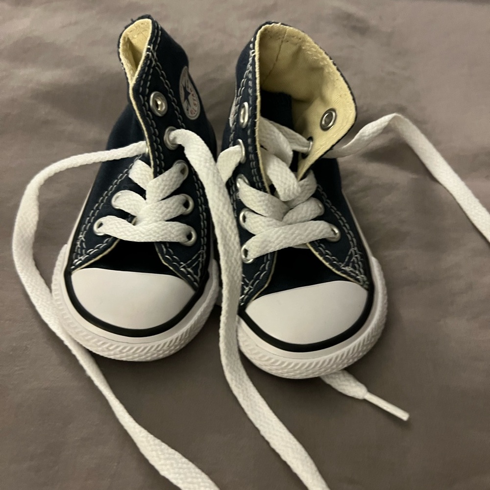 Navy Converse High Top Like New